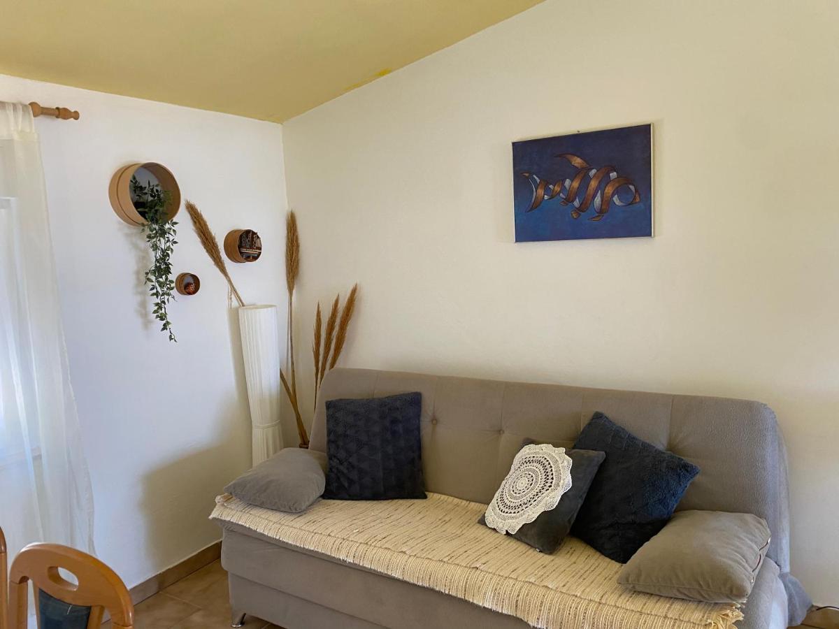 Apartmani Fijan Паг Екстериор снимка