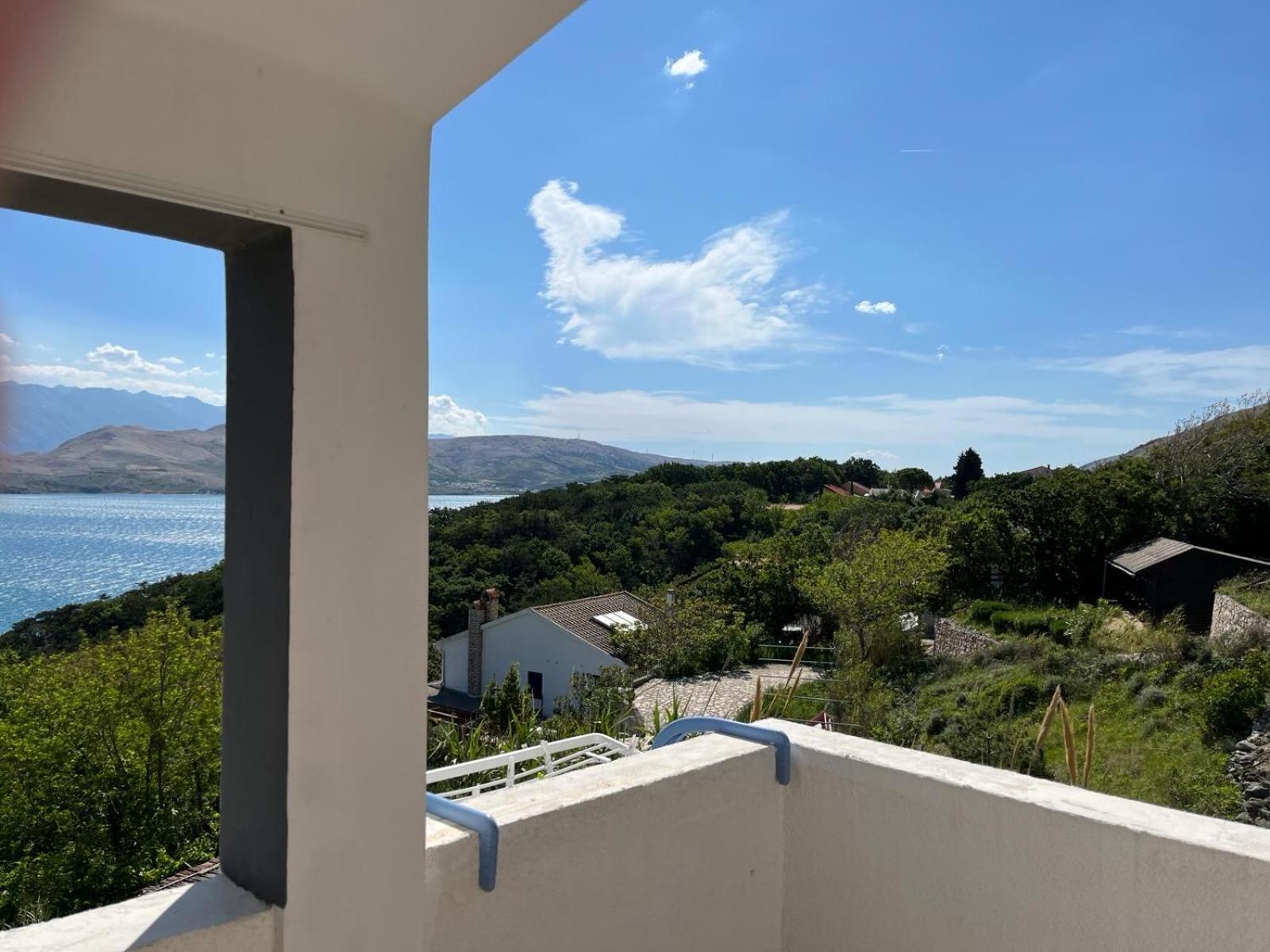 Apartmani Fijan Паг Екстериор снимка